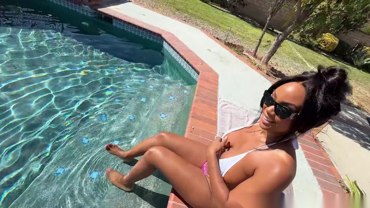 Poolside BBC Swallower