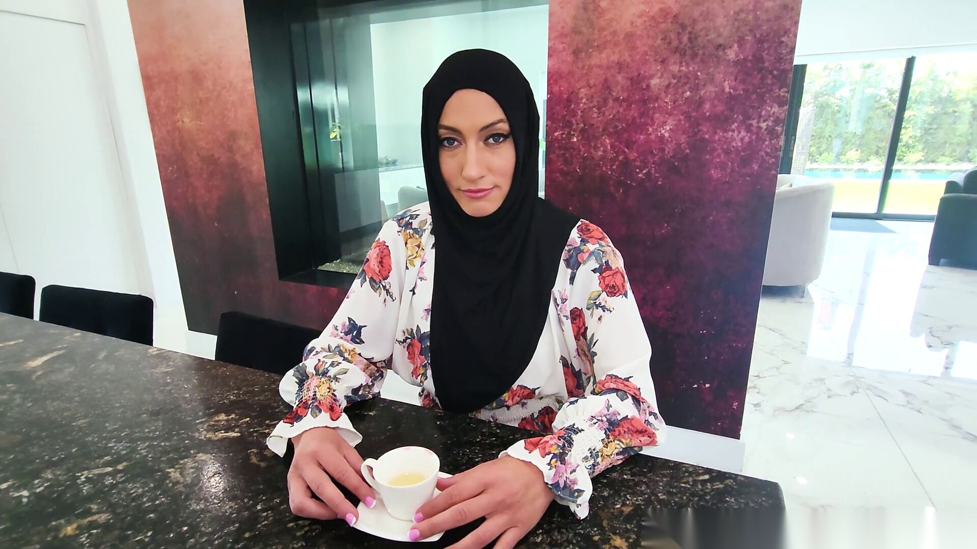 MILF Hijab Stepmom POV Facial